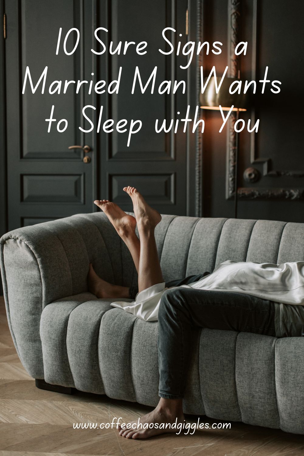 10 Sure Signs a Married Man Wants to Sleep with You